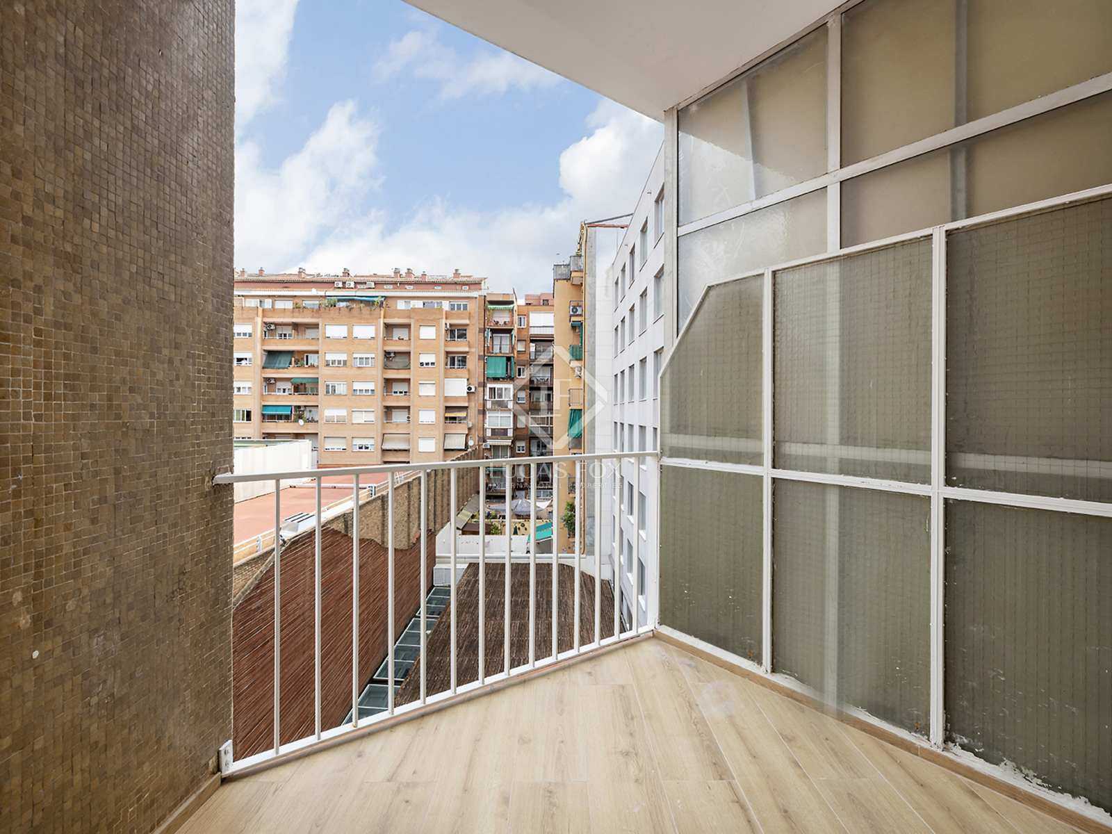 Condominium dans Barcelone, Catalogne 12130641