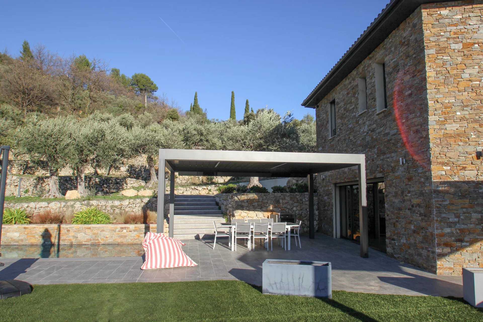 casa no Callas, Provence-Alpes-Côte d'Azur 12131870