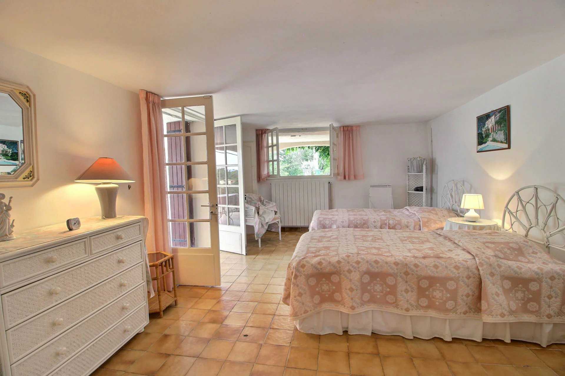 σπίτι σε Seillans, Provence-Alpes-Côte d'Azur 12131871