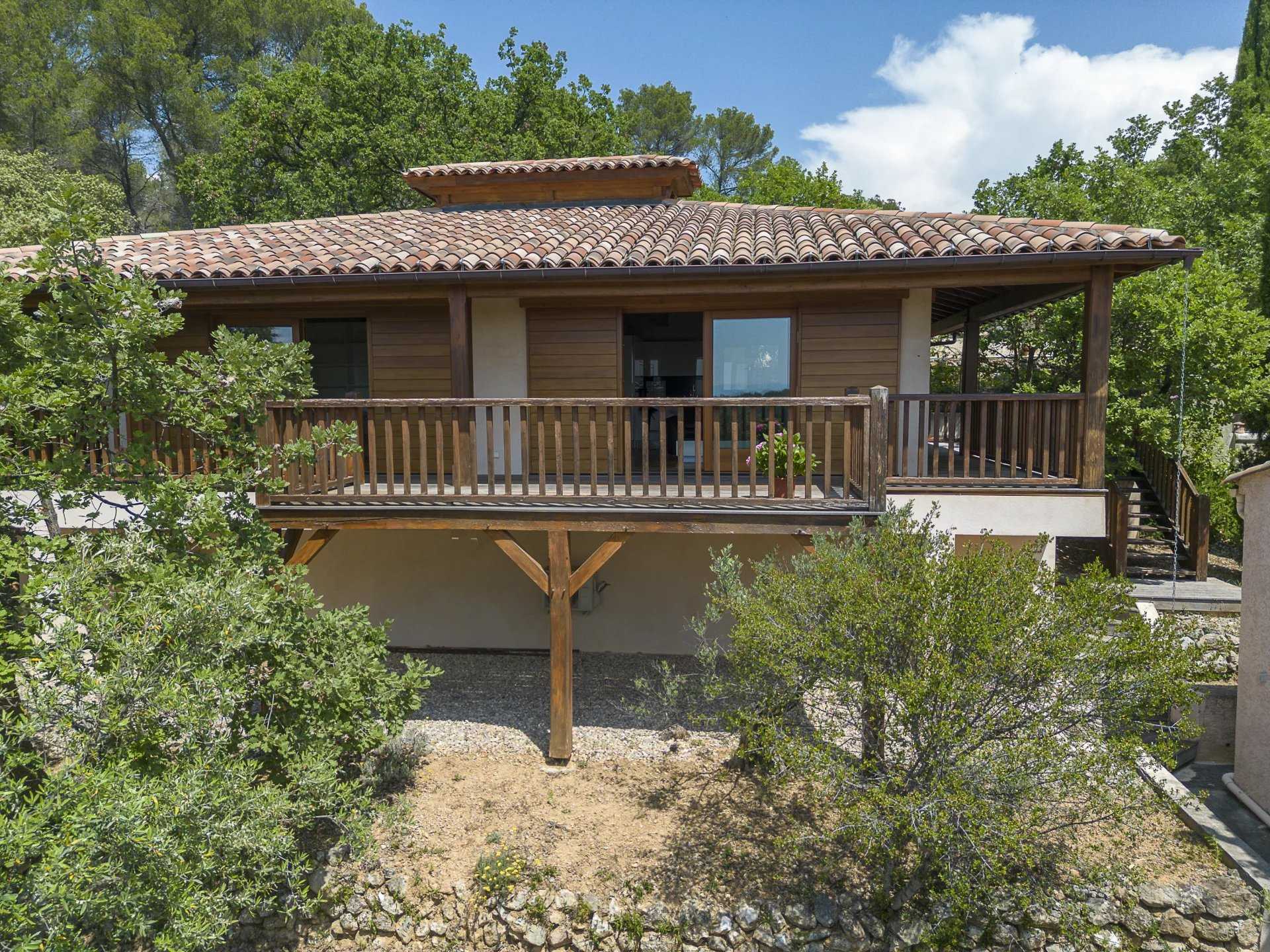 بيت في Draguignan, Provence-Alpes-Côte d'Azur 12131878