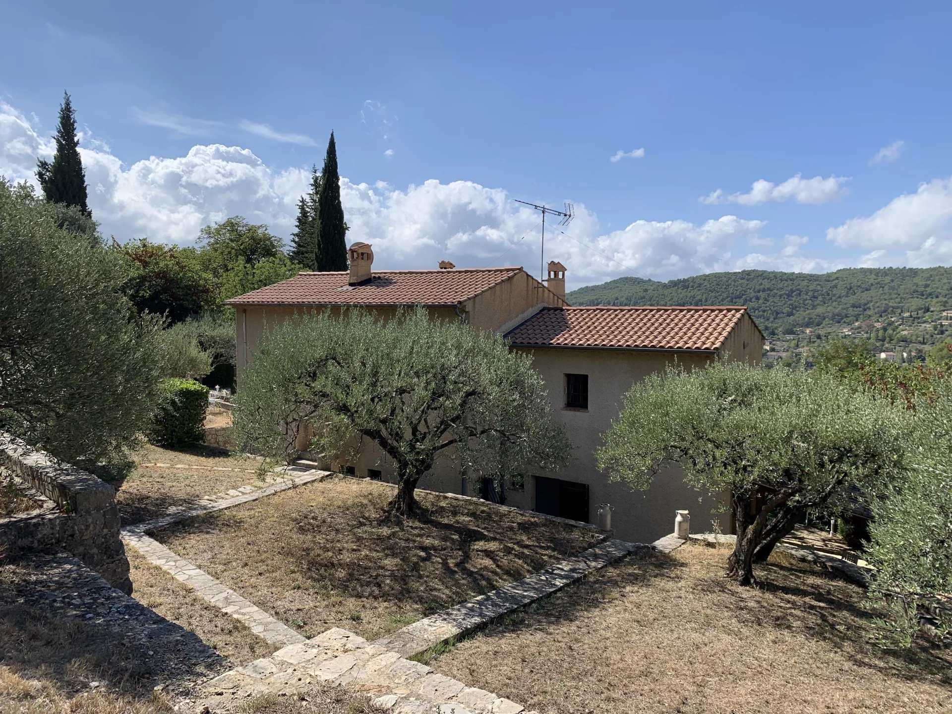 σπίτι σε Seillans, Provence-Alpes-Côte d'Azur 12131883