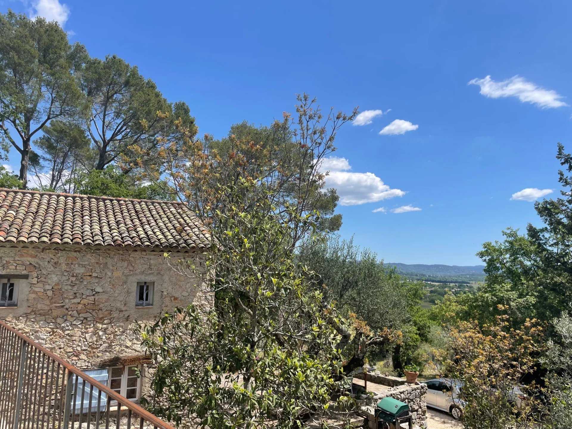 집 에 Fayence, Provence-Alpes-Côte d'Azur 12131885