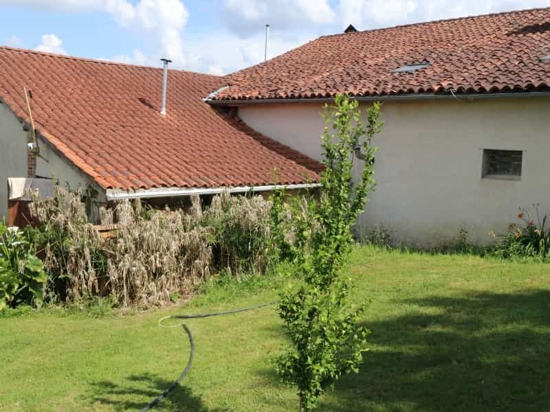 Casa nel Mazerolles, Nouvelle-Aquitaine 12132045