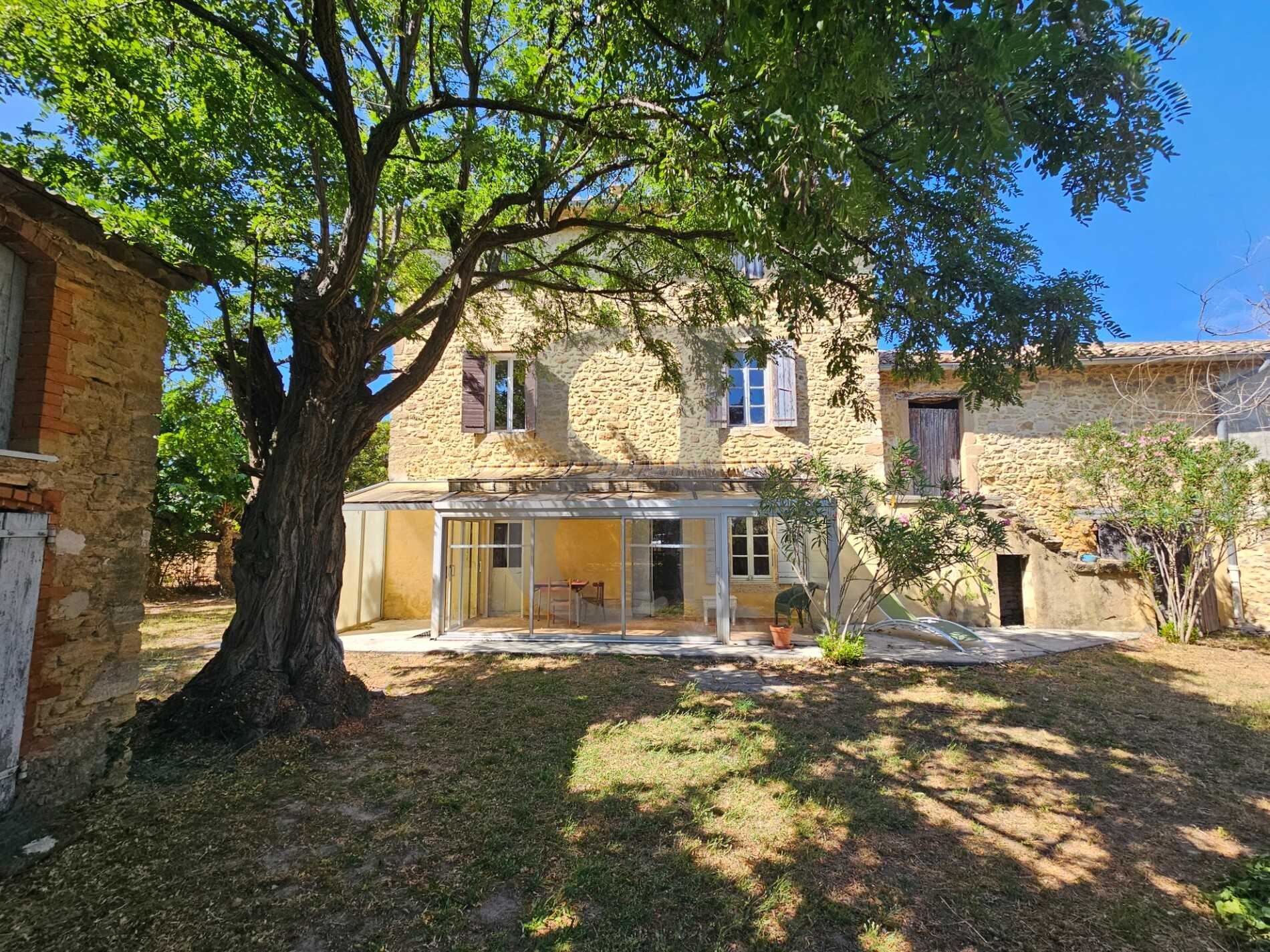 rumah dalam Sainte-Cecile-les-Vignes, Provence-Alpes-Côte d'Azur 12132060