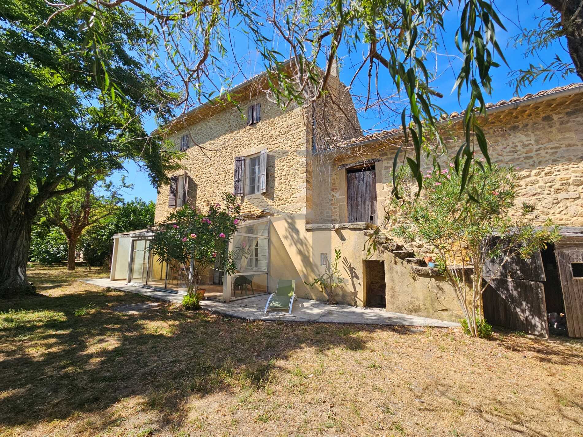 Rumah di Sainte-Cecile-les-Vignes, Provence-Alpes-Cote d'Azur 12132060