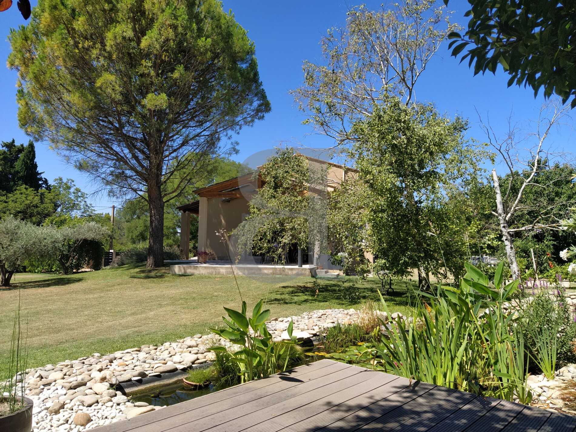 rumah dalam L'Isle-sur-la-Sorgue, Provence-Alpes-Côte d'Azur 12132064