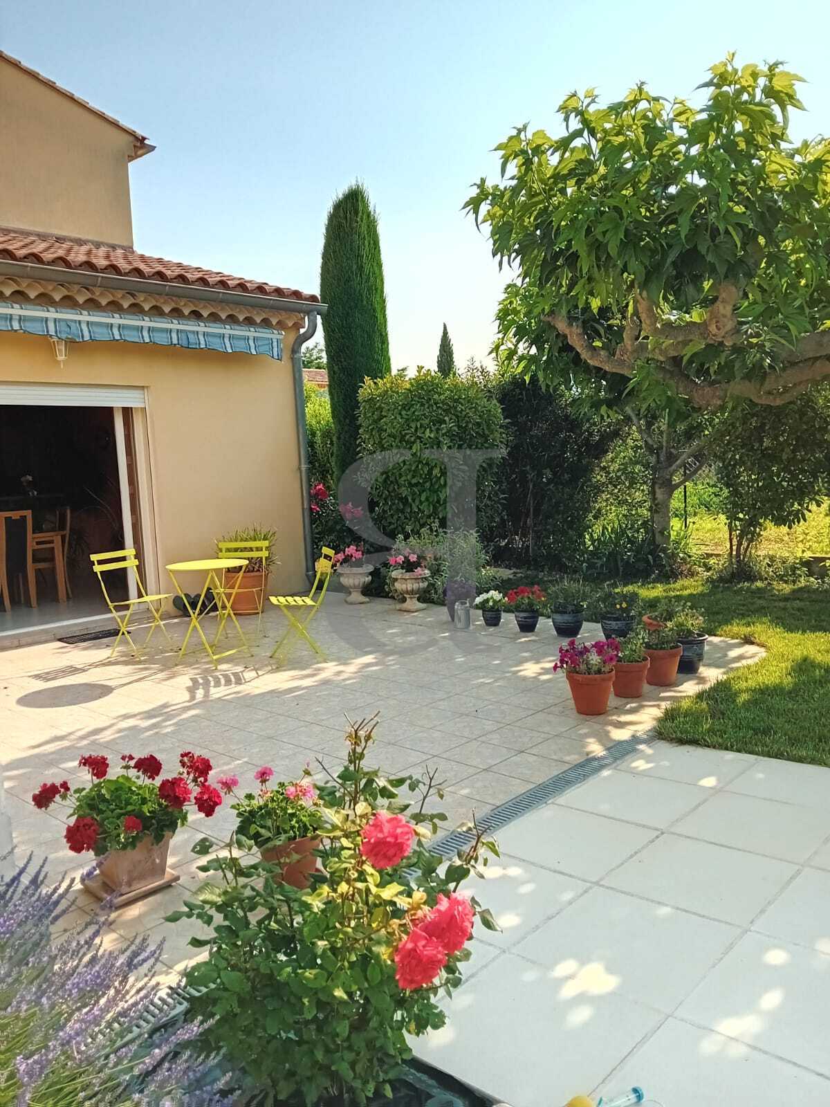 House in Valreas, Provence-Alpes-Cote d'Azur 12132079