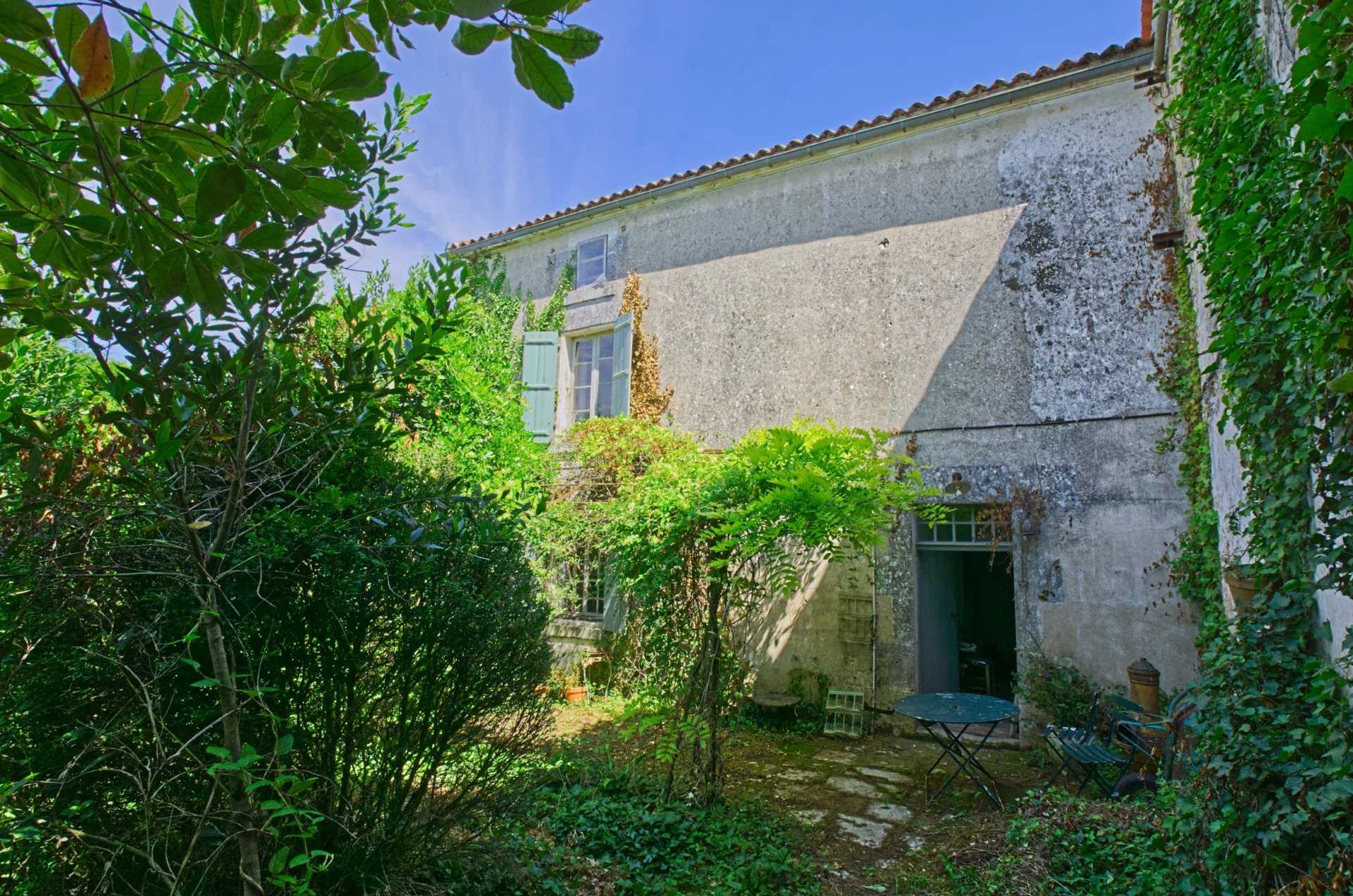 Rumah di Jarnac, Nouvelle-Aquitaine 12132092
