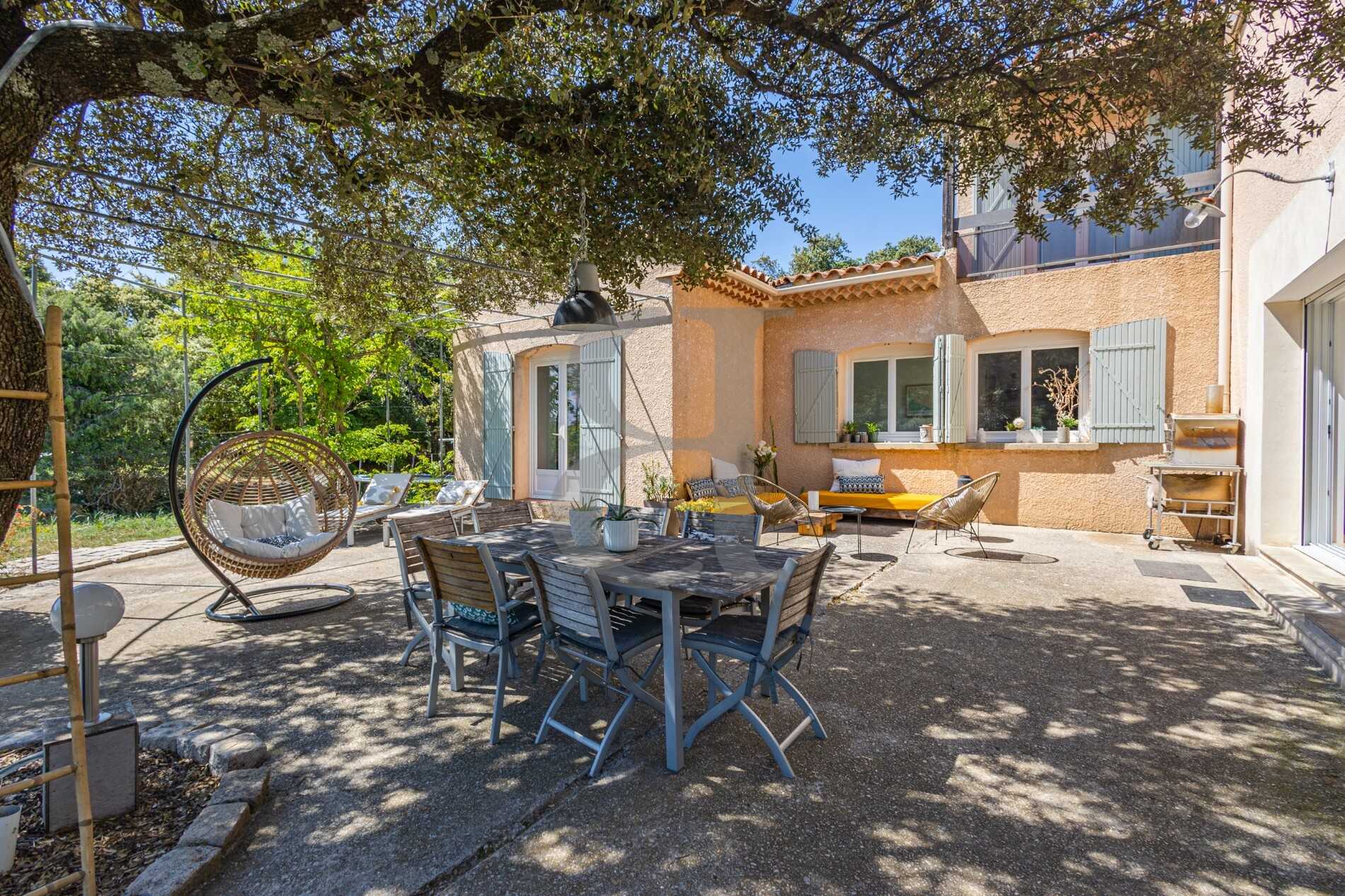 rumah dalam Sainte-Cecile-les-Vignes, Provence-Alpes-Côte d'Azur 12132235
