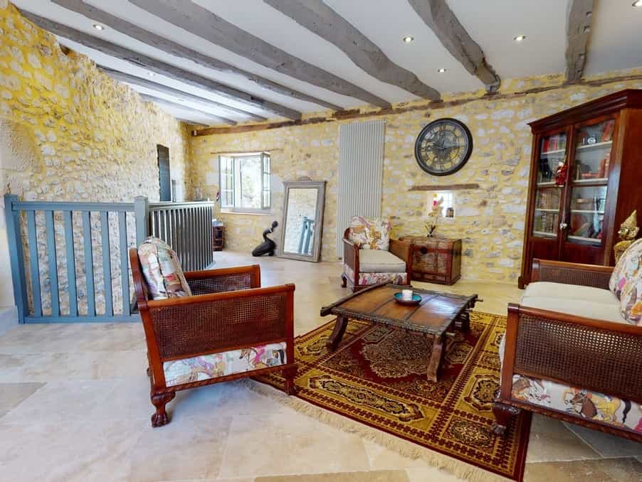 House in Monpazier, Nouvelle-Aquitaine 12132370