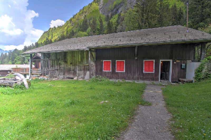 House in Morzine, Auvergne-Rhône-Alpes 12132496