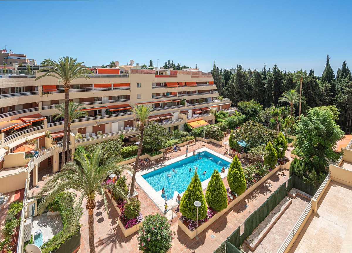 Condominium in Marbella, Andalusia 12132677