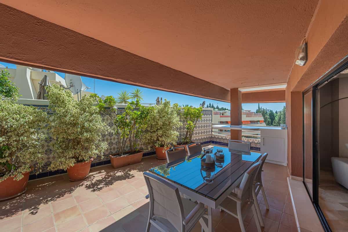 Condominium in Marbella, Andalusia 12132677