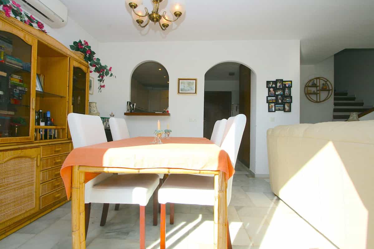 House in Fuengirola, Andalusia 12132874