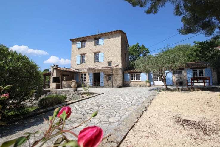 Hus i Seillans, Provence-Alpes-Cote d'Azur 12132938