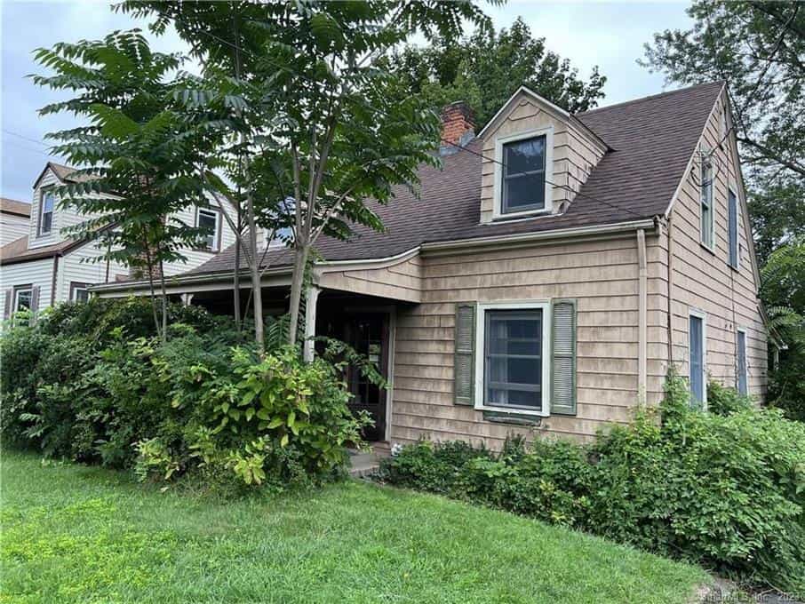 House in Hamden, Connecticut 12133791