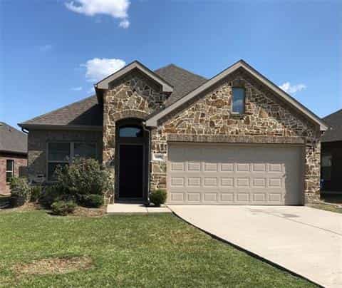 House in Greenville, Texas 12133838