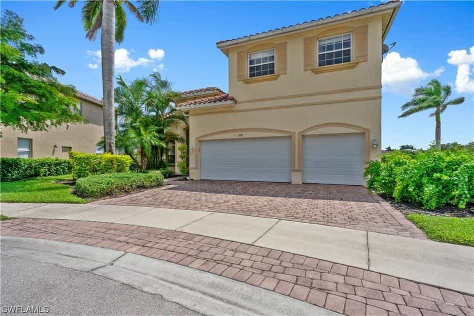 House in Orangetree, Florida 12133916