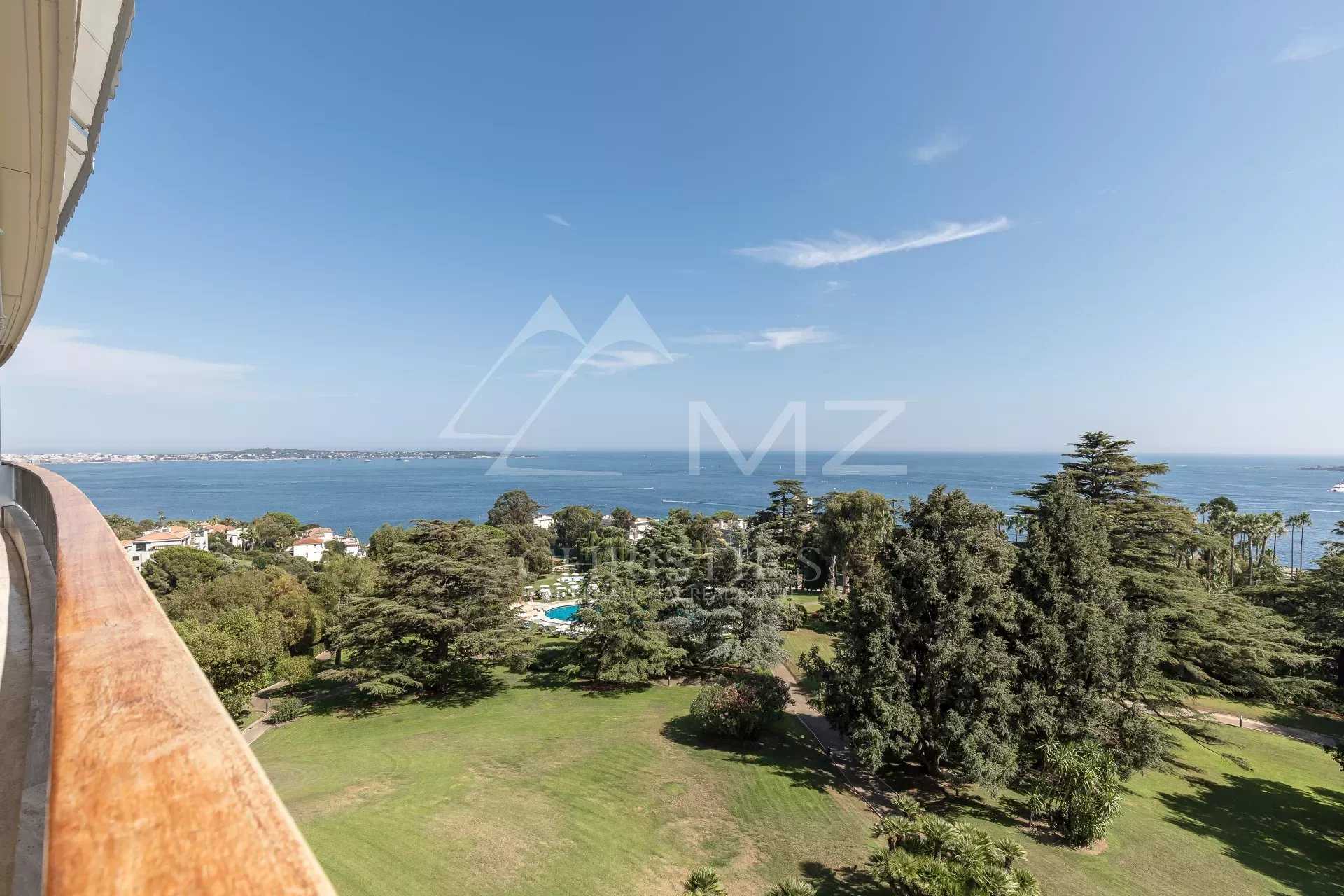 Residential in Cannes, Alpes-Maritimes 12133983