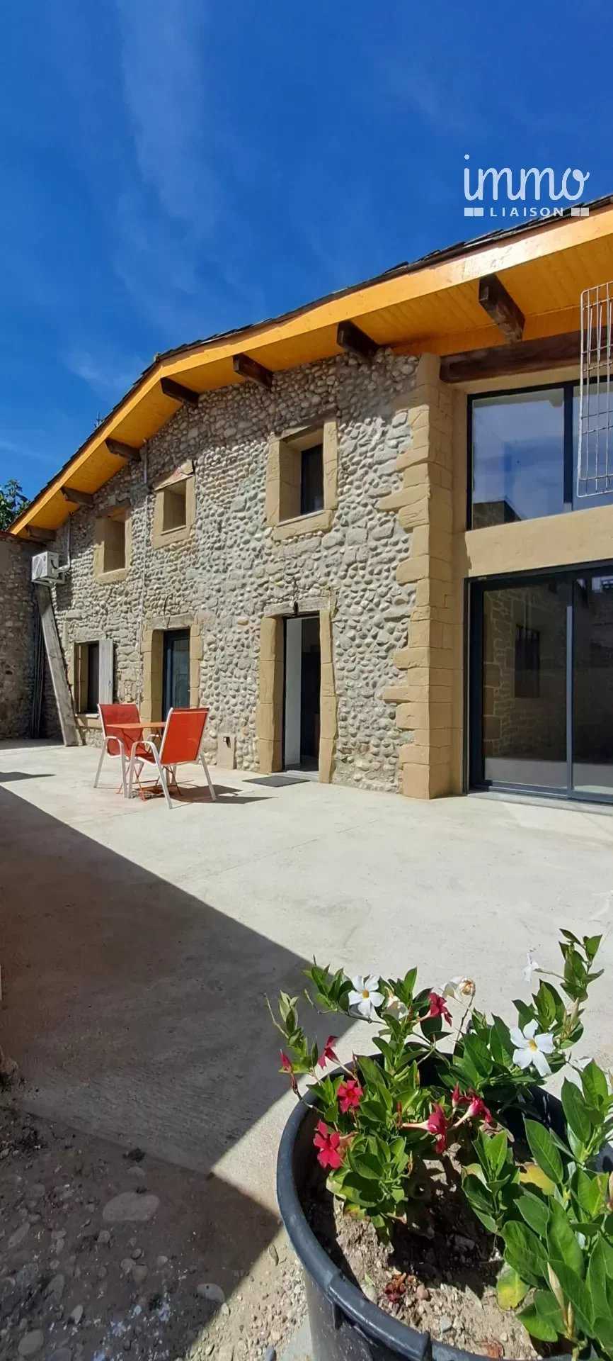 Residential in Chatuzange-le-Goubet, Drôme 12134078