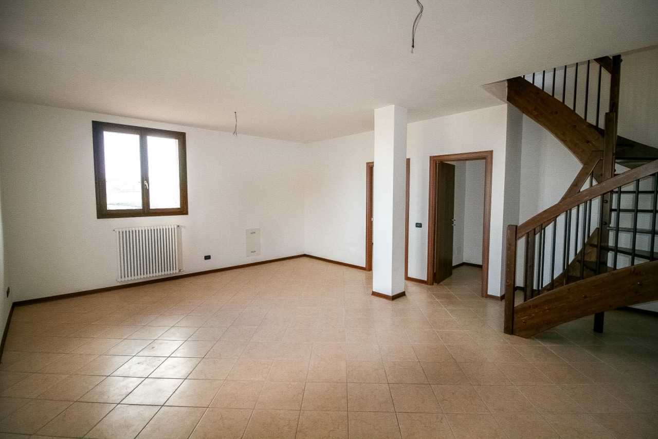 公寓 在 Riccione, Viale Dante 12134399