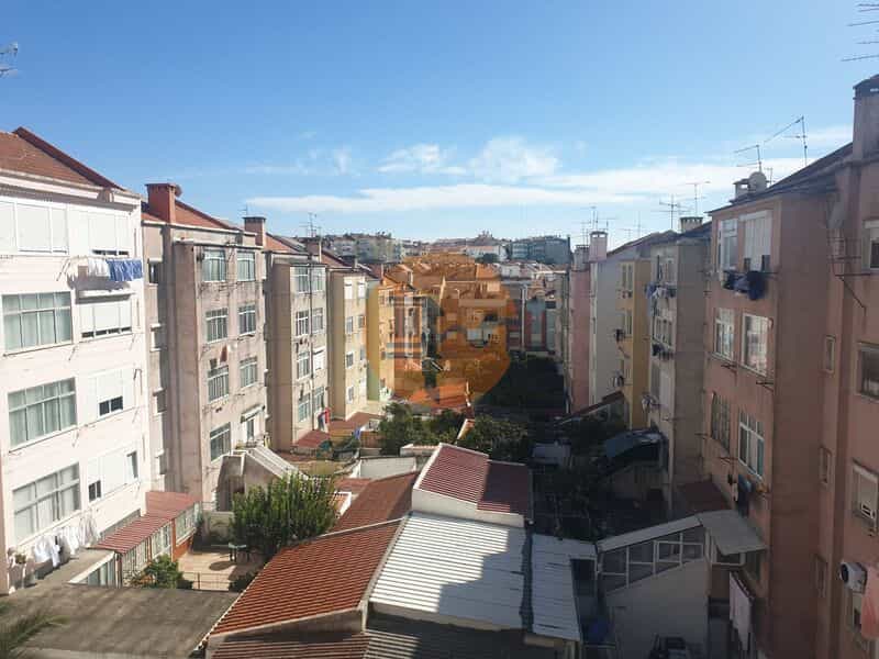 Eigentumswohnung im Amadora, Lissabon 12134407