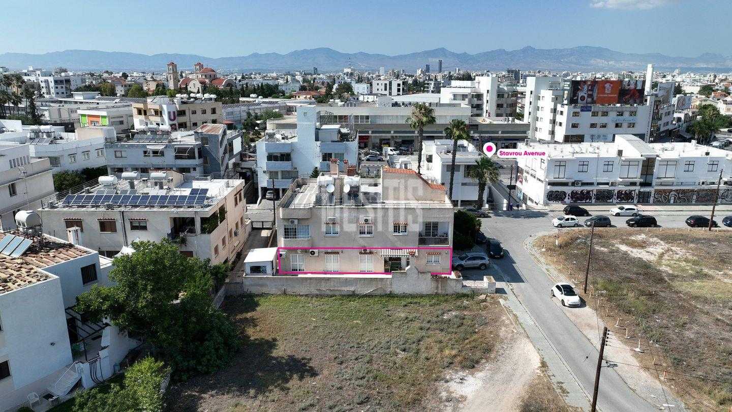 Condominium in Nicosia, Lefkosia 12134992