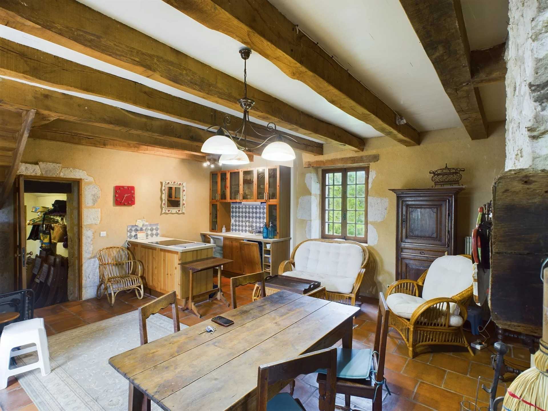 Huis in Issigeac, Nouvelle-Aquitaine 12135725
