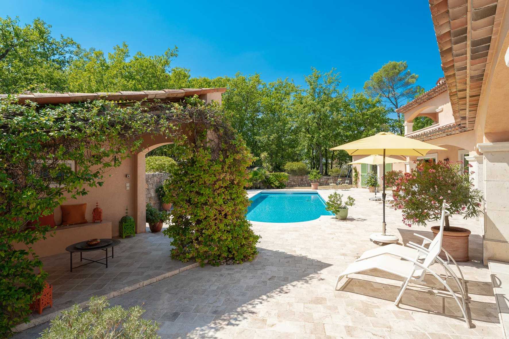 жилой дом в Fayence, Provence-Alpes-Côte d'Azur 12135739
