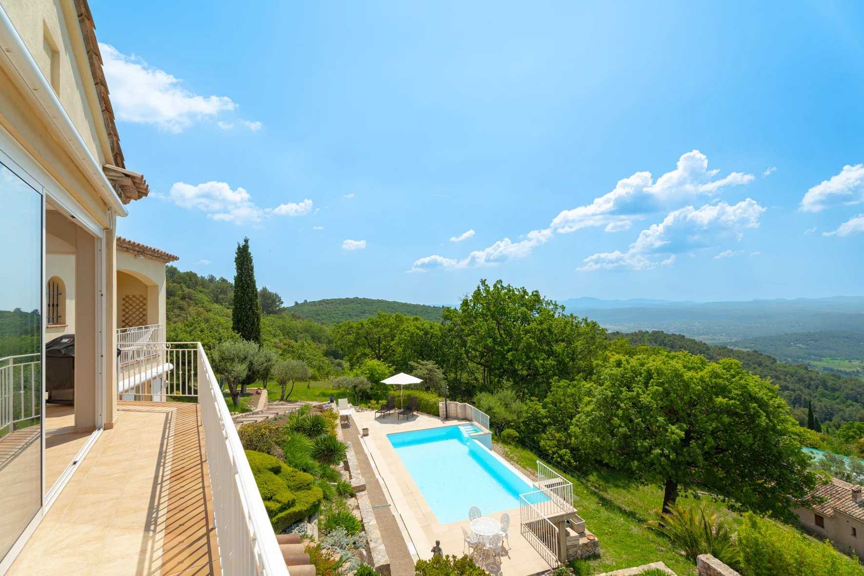 Rumah di Seillans, Provence-Alpes-Côte d'Azur 12135746