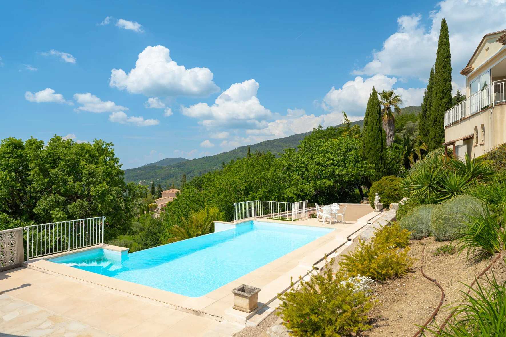 Hus i Seillans, Provence-Alpes-Côte d'Azur 12135746