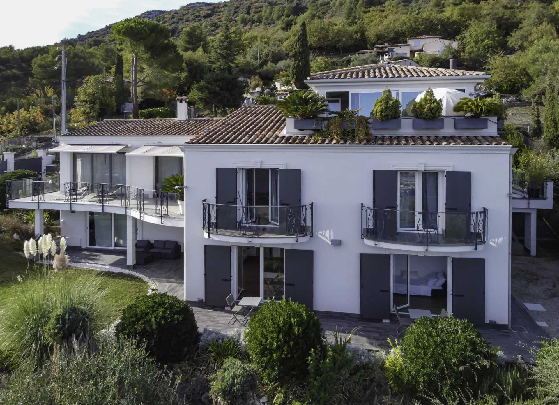 σπίτι σε Gattieres, Provence-Alpes-Cote d'Azur 12135747