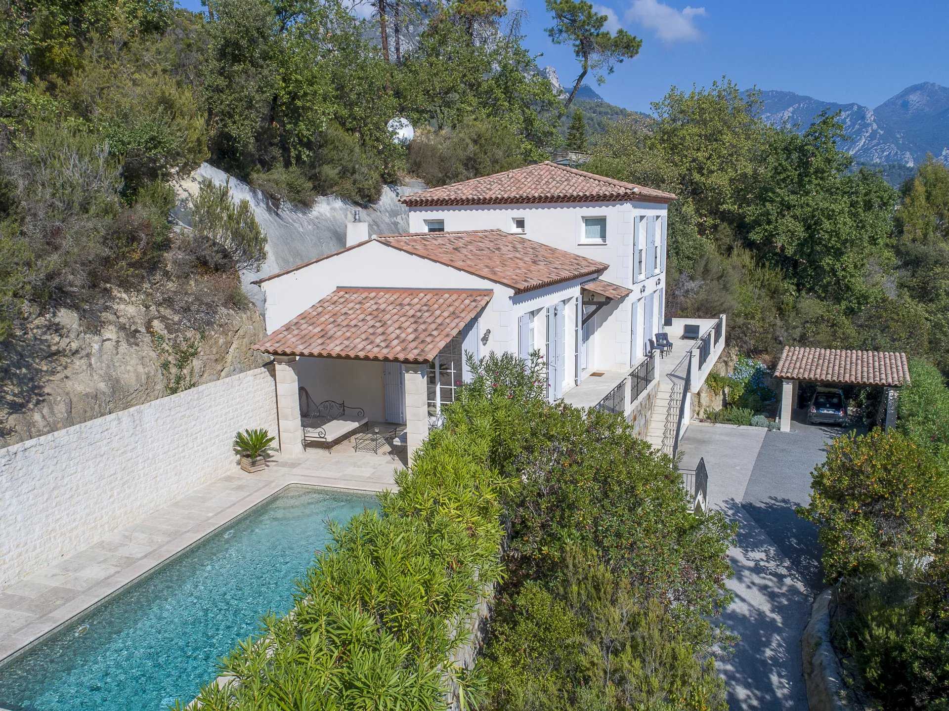 House in Menton, Provence-Alpes-Cote d'Azur 12135749