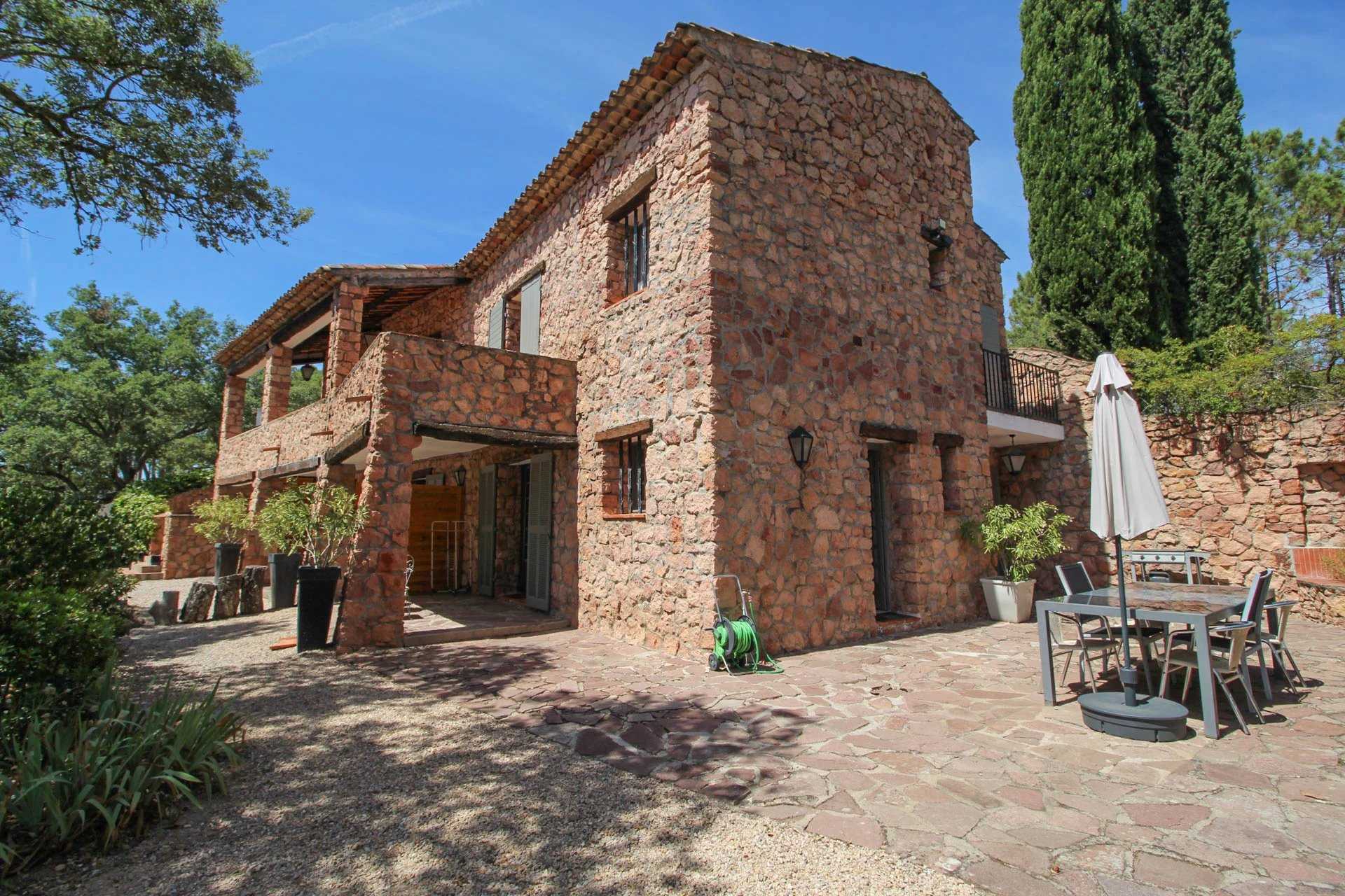 House in Saint-Paul-en-Foret, Provence-Alpes-Cote d'Azur 12135752