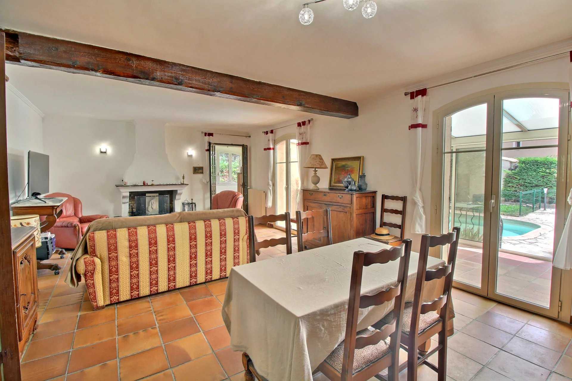 House in Le Cannet, Provence-Alpes-Cote d'Azur 12135753