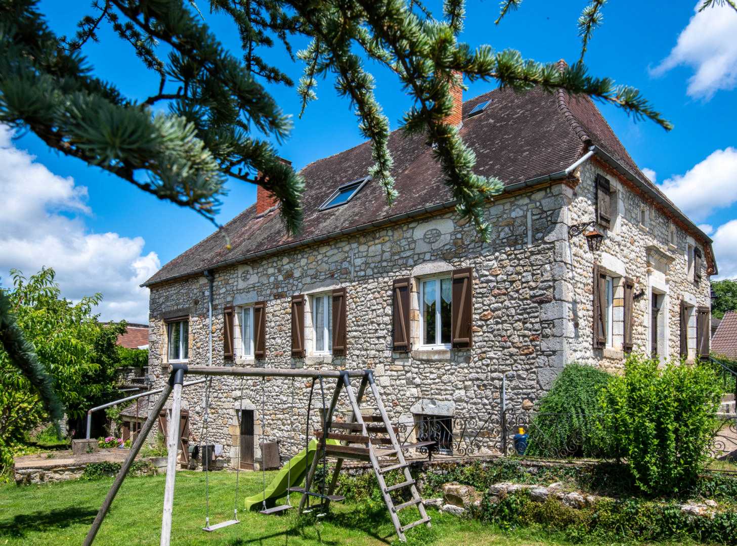 Rumah di Saint-Cyprien, Nouvelle-Aquitaine 12135977