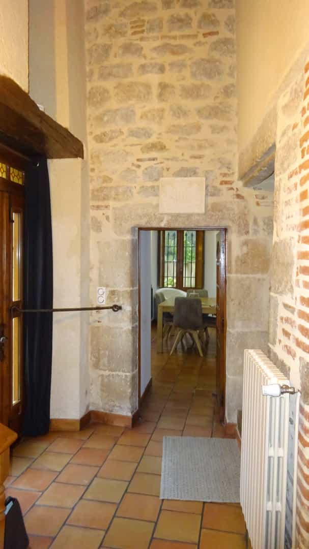 Huis in Saint-Cyprien, Nouvelle-Aquitaine 12135987