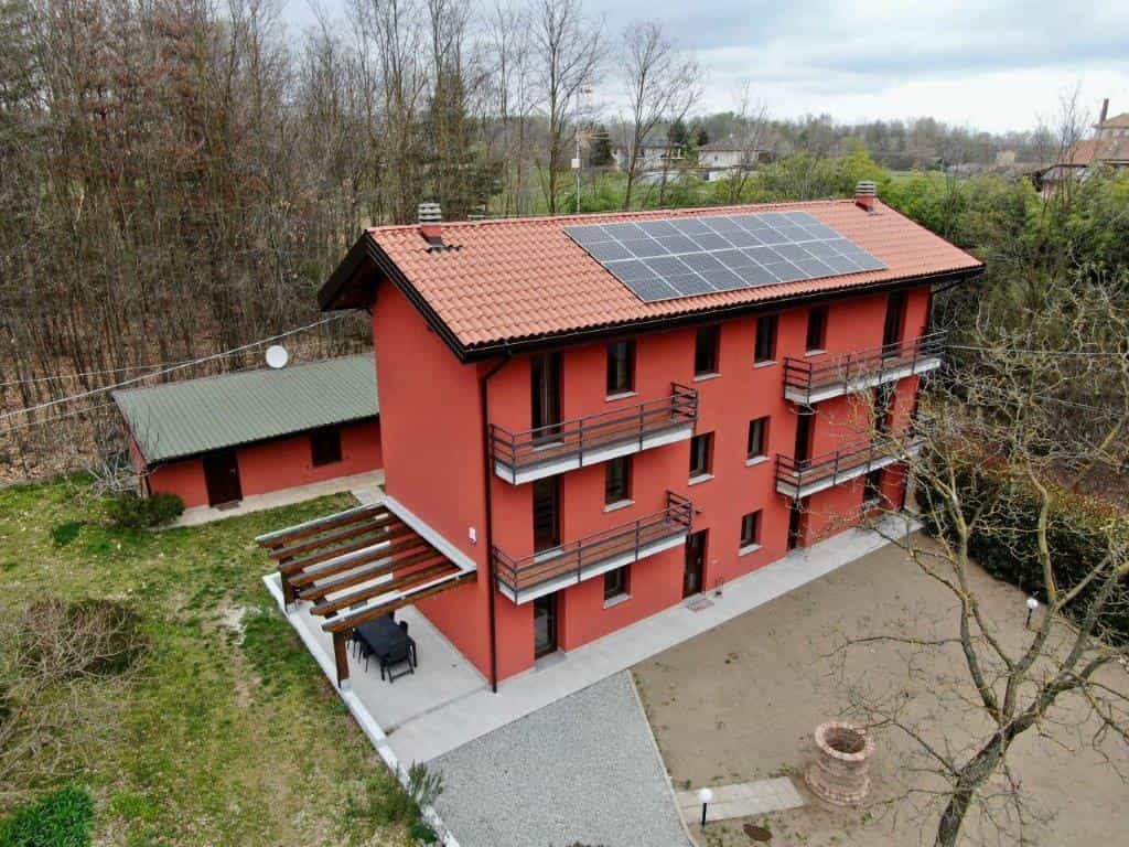 House in Borgomanero, Piedmont 12136097
