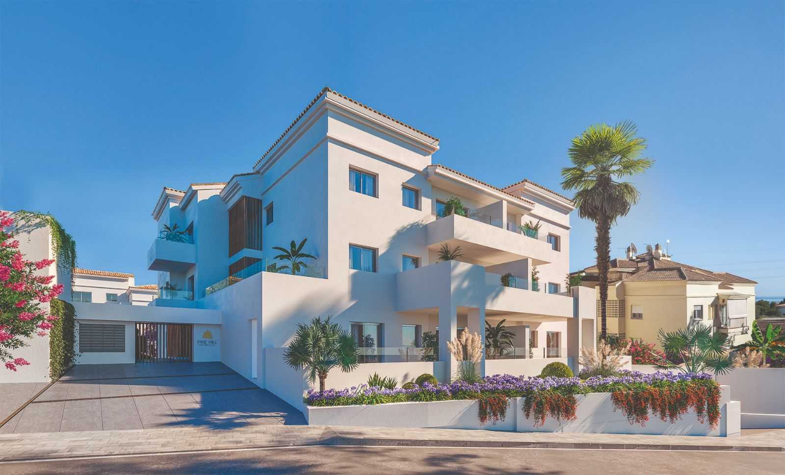 Condominium in Fuengirola, Andalusia 12136231