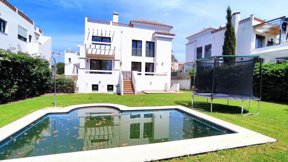 House in Moncloa, Madrid 12136387