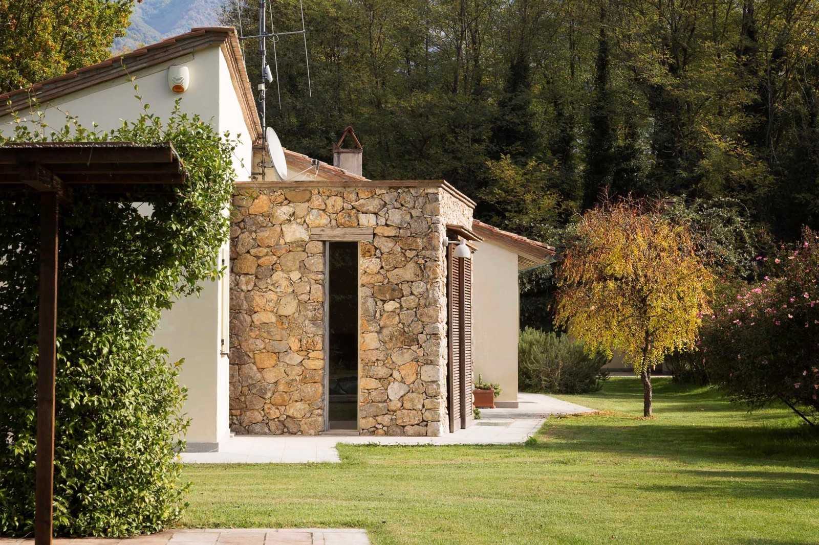 House in Camaiore, Tuscany 12136620
