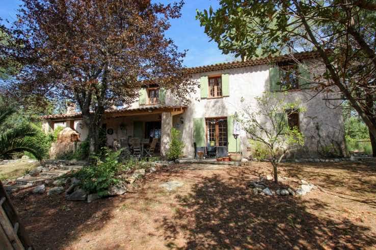 Rumah di Fayence, Provence-Alpes-Cote d'Azur 12136681