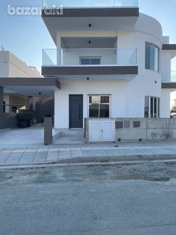 Condominium in Erimi, Limassol 12136970