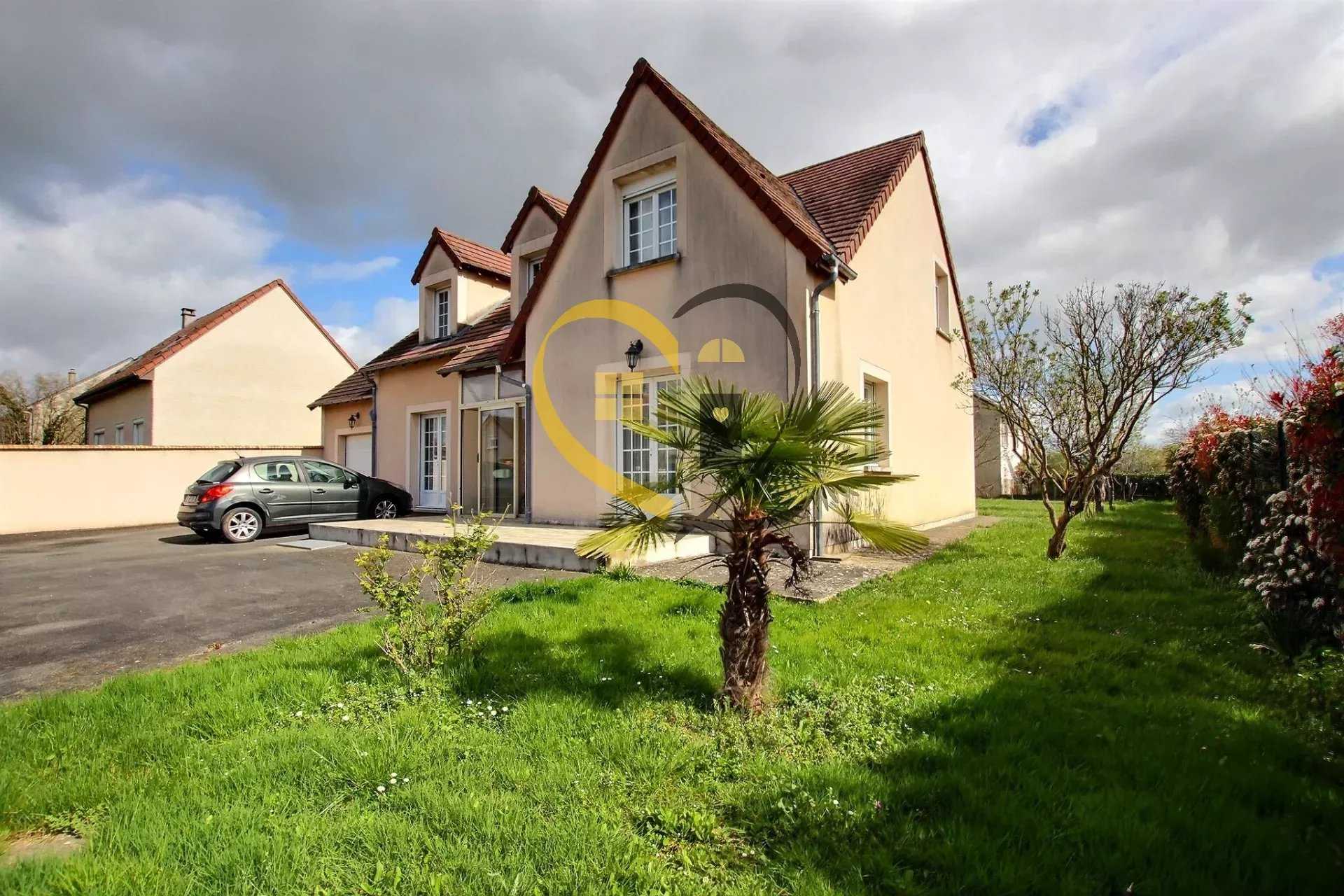Rumah di Asnieres, Pusat-Val de Loire 12137050