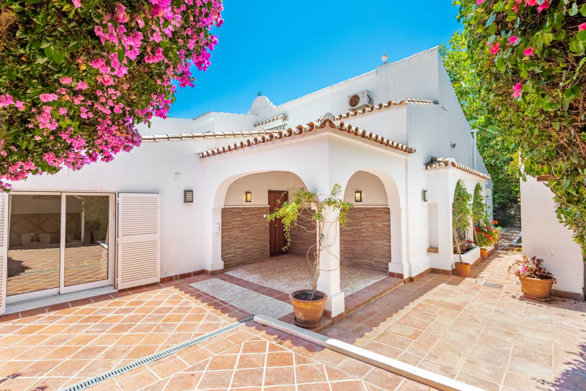 Несколько домов в Marbella, Andalucía 12137554