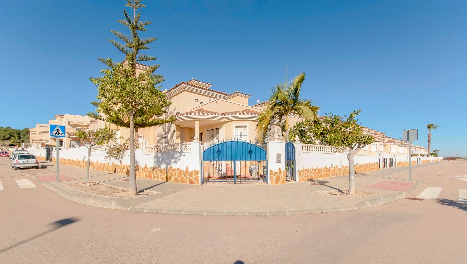 House in San Miguel de Salinas, Comunidad Valenciana 12138103