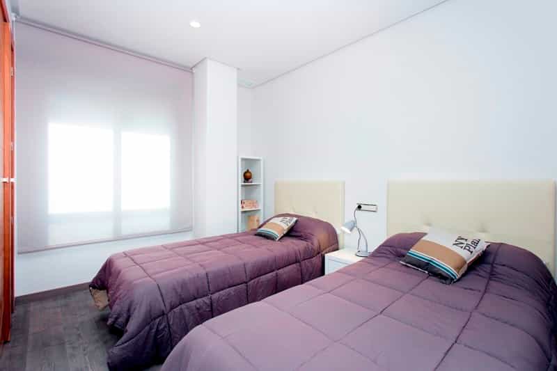 Квартира в Elx, Comunidad Valenciana 12138143