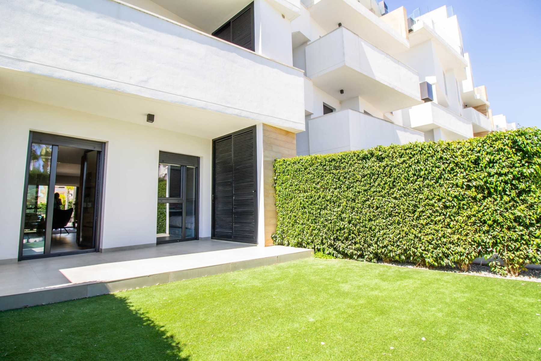 Condominium in Orihuela, Comunidad Valenciana 12139695