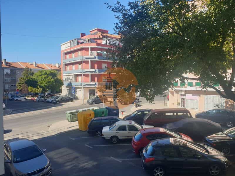 Condominium in Amadora, Lisboa 12139957