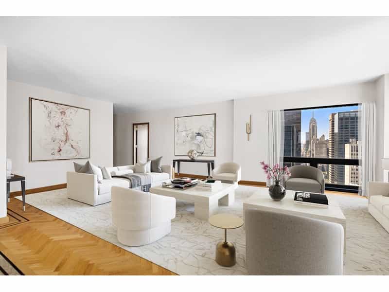 Condominium in New York, New York 12140051